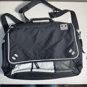 Ogio Street Laptop Padded Crossbody Travel Messenger Bag #03507 EUC